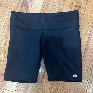 ALO biker / bike shorts